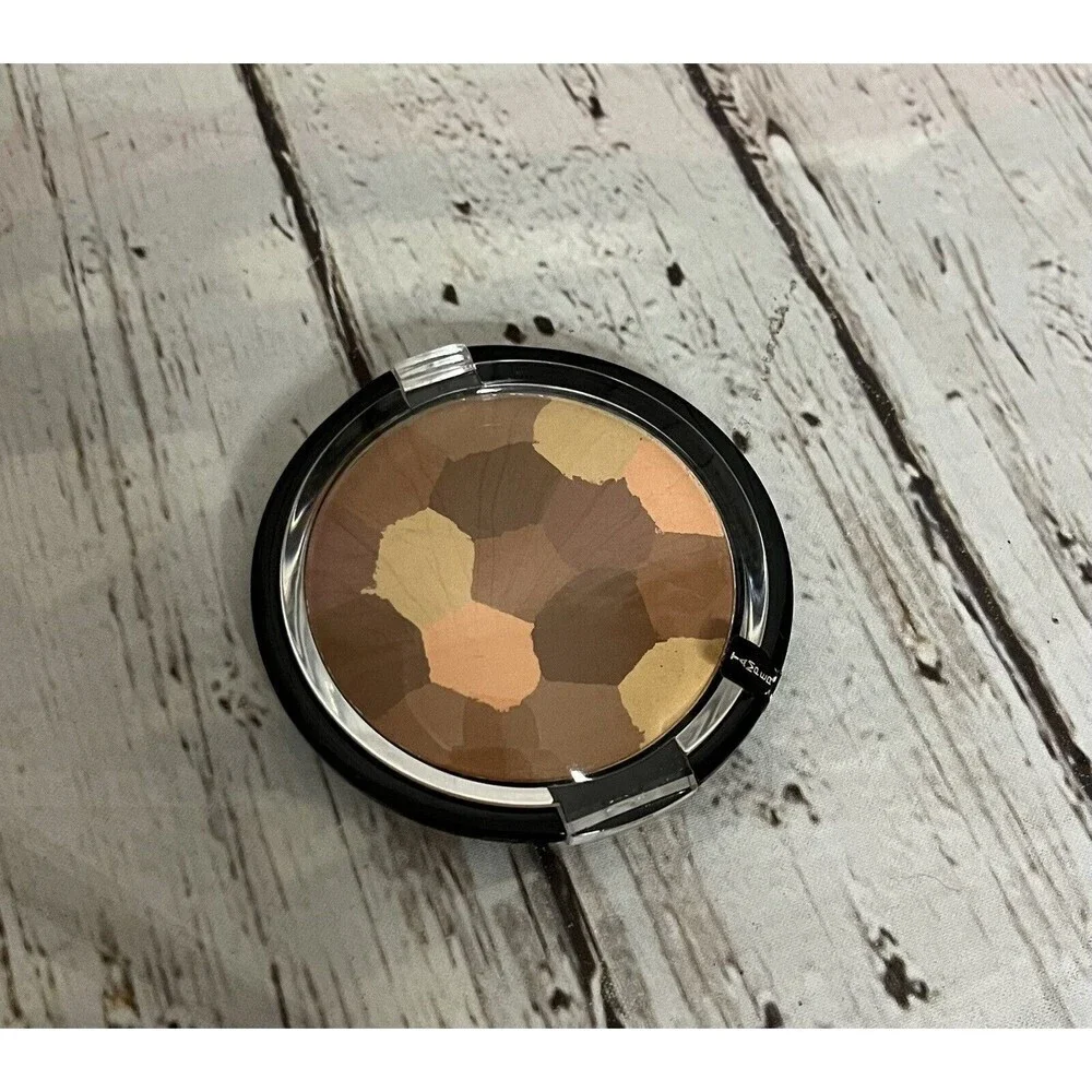 Signature Club A Touched By The Sun Bronzing Prisms Finishing Powder